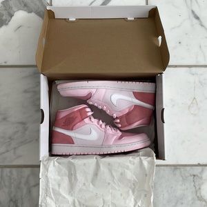 Jordan 1 Mid Digital Pink